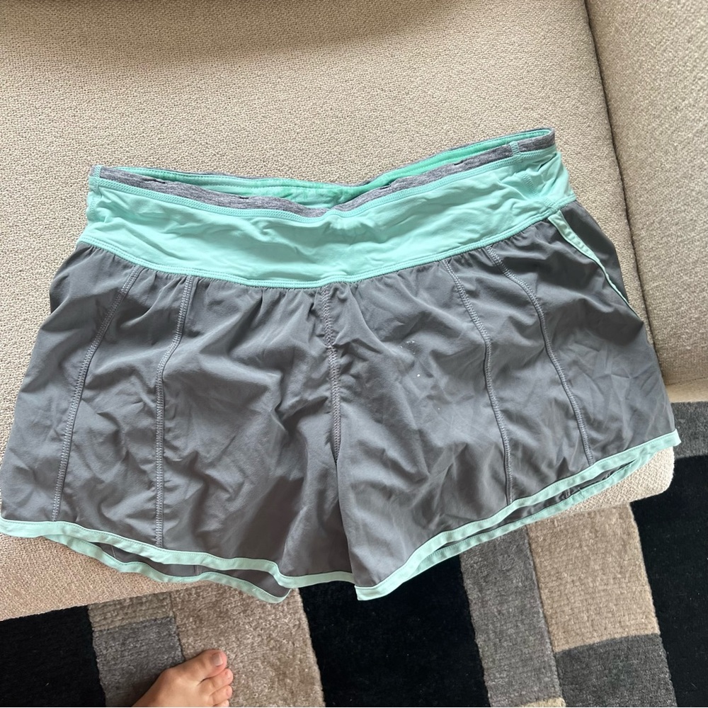 Lululemon size 6 shorts